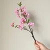装飾的な花人工桜の花の枝枝ピーチブーケシルクフェイクステムウェディングホームディー装飾
