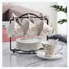 Mokken Engelse prachtige koffieset Bone China Cups en schotels met lepels bekerhouder keramische thee voor 6 personen