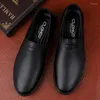 Scarpe casual da uomo slittamento all'aperto su business in pelle uomini traspiranti uomini classici mocasti morbidi mocassini da uomo