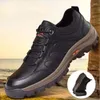 Casual Shoes 2024 Män glider på formella loafers mockasins italiensk svart manlig körning