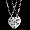 Colliers pendants 2pcs / ensemble Cousage en forme de cœur Good Friend Series Collier sculpture des bijoux féminins