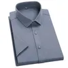 Vestido para hombre Camisa de seda de hielo de manga corta Camisa azul blanca para hombres camisas de fiesta de bodas de marca social de calidad 240329