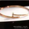 V-gold zweite Generation Fine Edition elastischer Kopfschwanz Diamond Nagel für Frauen und Männer Paar Armband CNC Handset