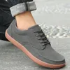 Casual schoenen fujeak lichtgewicht platte sneakers non-slip minimalistische wandeling plus size loafers breed op blote voeten zapatos hombre