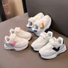 Athletic Outdoor 2024 Fashion Leisure Children Casual Shoes Sports Running Tennis Kids Sneakers Classic Cute Baby Girls Boys Shoes Toddlers 240407