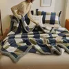 Knit Blanket Throw Soft Chenille Yarn Knitted Machine Washable Crochet Handmade Plaid for Couch Bed 240326