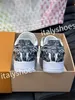 2024 AMOURS D'IMPRESSION FASHIQUE LUXEUX SATES CONCUSTURES SAUTRES BLANC SALSKELS MENSE MENSE CLASSE Classic Black White Grey Trainers Rd240207