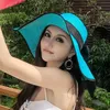 Chapeaux à bord large seau pour femmes en été touristique de plage de paille