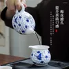 Tee-Sets Jingdezhen Hand bemalt blau und weißer chinesischer Tee-Set Anzug Keramik Teekanne 6-Personen-Tasse Home Office Geschenk