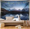 Arazzi Mountain Blue Lake Tapestry Wall Appeding Paesaggio Green Grassland Art tessuto Decoraggio a soffitto sottile Sfondo coperta