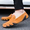 Scarpe casual glassata mocassini in pelle glassata uomini di alta qualità da guida giallo nero piatto maschi versatili