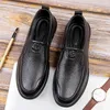 Chaussures décontractées 2024 Mode de haute qualité Mandis pour hommes Véritable mobile en cuir Crocodile Modèle Office Slip on Robe for Men