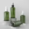 Botellas de almacenamiento 24 x 50ml 100ml 150ml 200ml recipientes de plástico cosmético vacío con bomba de perfume de neblina Botella verde Embalaje recargable