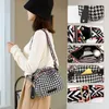 أكياس التخزين Houndstooth Oxford Cloth Women Women Crossbody Bag Backsual Backmal Messenger Nylon Canvas الكتف في منتصف العمر