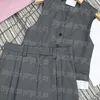 Fake Two Piece Kjol Vest Outfits Luxury Elegant Grey Women Dresses Set Designer Casual Daily Tank Jacket Suit kjolar