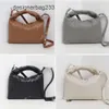 Cowhide Luxury Large Woven Winter Hop Bottegs Handgjorda Cow Bags Designer 24 Venets Bag Mini Capacity Magnetic Buckle Women Purse Horn Underarm Womens Crossbody CL32