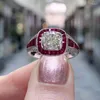 Rings de cluster Huitan vintage Red CZ para mulheres Simples e elegantes Design Retro Party Retro Lady's Lady's Anniversary Gift Jewelry