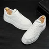 Chaussures décontractées Plateforme Men Fashion Calluny Sneakes White Breathable Sports Dada Fitness Mâle Fitness Footwear