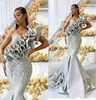 Nieuwe zilveren Eén schouderavondjurken Lange kant Appliqued Mermaid Prom Jurk Luxe kralen Ruches Formele feestjurken Robes de S9728485