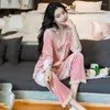 Vêtements à domicile 2024 Automne Femmes 2pcs Pajamas Suit Velour Ventures décontractées Sleep Slewar Mains Mort
