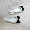 2024 Womens Designer Flat Sandals Fashion Classicleather Casual Bowknot Sequined Shoes Ladys Elegant Light Weight Strappy Slip-Top Sandal