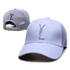 Män kvinnor baseball capdesigner fast färg bokstav design mode hatt temperament match stil boll mössor