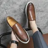 Casual Shoes Men's Leather Loafers Slip-On Sneakers Man Dress Light Breattable Flats Round Toe Bekväma skor