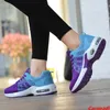 Chaussures décontractées Athletics Athletics Flying Weave Sport Running Femmes Femme Overdoor Amortinement Sneakers Mescules Pankets non glissés Jogging