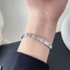 Karren armband geen vervagende geen allergie titanium staal ovaal vol diamant snap paar armband net rood licht luxe hooggrade gevoel