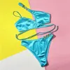 Swimwear pour femmes Sexy Blue One épaule Bikini Set 2023 Bandage de maillots de bain sans bretelles Bandage de maillots de bain perles de maillot de bain Bikini J240403 J240403