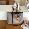 Bagure de fourre-tout en nylon de haute qualité Haute à glissière ouverte Largecapacité Femme Sac à main ol Shopping Pendant épaule 240328