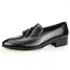 Casual Shoes 2024 Slip-On Loafers for Mens Black Autumn Cowhide Simple Leather Advanced Tassel Designer Bekväma skor