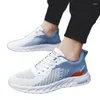 Sapatos casuais 2024 Mesh de luxo Mesh respirável leves versáteis jovens solteiros solteira e tênis esportivos homens homens