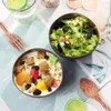 Skålar kreativ träfrukt sallad coco smoothie ramen skål naturlig kokosnöt och sked blandar hälsosamt diet bordsartiklar