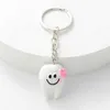 Keychains Lanyards söta akryl Härlig tecknad tand leende par nyckelringar för älskare presentskydd handväskedekoration smycken Q240403