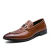 Casual Shoes Męskie mieszkania poślizgnąć się na męskiej jazdy Moccasins Men Men Fashion Dress Wedding Business Formalne skóra Wielka size46