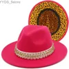 Breda randen hattar hink fedora hatt kvinnor trilby jazz pärlbälte leopard tryck derby filt fläkt mens chapeau yq240407