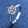 Sterling Silver Classic Micro intarsiata Six Alitoni Morsonite Anello femminile Zhou Famiglia chiusa Simulazione Diamante Anello Diamuta Ringi