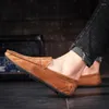 Casual skor slip-on äkta läder loafers män designer sommar höstmokasiner hombre kör loafer lofer loffers