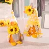 Decorazione per feste Sunflower Bambola Rudolf della coppia in piedi Ornamenti senza volto Props Autunno