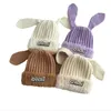 Crianças Longo Rabbit Ear malha Hat Boys Meninas Carta Aplique Pluxh Edge Beanie Autumn Winter Kids Protection Cap Z5006