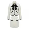 Tweede stuk jurk Lksk WHITE SET TOPS EN SKIRTEN Elegante twee stukken Jacquard Fashion Winter Mini Rok 2024C240407