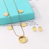 Designer Brand Tiffays Heart shaped Key Accessories Necklace Gold Womens Green Drip Oil Set Earrings Pendant No