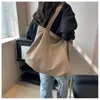 Totes Sac à bandoulière Single Sacs fourre-tout beige Sacs de fourre Beige Simple Canvas College Hands sacs à main pour les femmes