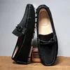 Casual Shoes 2024 Fashion Men loafers glider på vårens höstmjuka manliga loafer andningsbara drivande man lägenheter zapatos hombre