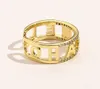 Nie verblassen Brandbrief Ring Gold plattiert Edelstahl Offene Bandringe Modedesigner Kristall Strass Ring für Frauen Hochzeit Schmuck Geschenke 2Colors