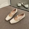 Kleiderschuhe Quadrat Zehen lässige weibliche Turnschuhe Frauen Frauen Sommer 2024 Gummi Basic Fashion Freizeit Schnürung PU Slip-On