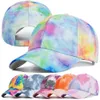Capes à balle Nouvelle mode pour femmes Tie Dye Hat Multi couleur Baseball imprimé irrégulier Vêtements de rue extérieurs Summer Q240403