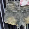 Girl piccante in stile americano in denim shorts in denim femminile 2023 Summer Nuovo design Pantaloni caldi ad alta vita