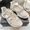 2024Shoes kleine witte schoenen elastische band uitsparingen casual schoenen suede panda schoenen